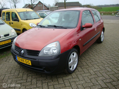 Renault Clio 1.4-16V Privilège Luxe