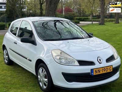 Renault Clio 1.5 dCi Authentique Trekhaak Airco Lage KM