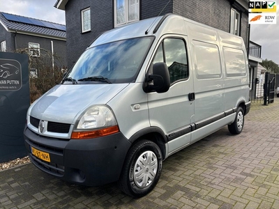 Renault Master T33 2.5dCi L2H2 Automaat