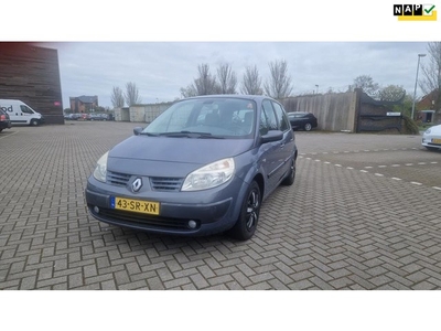 Renault Scénic 1.6-16V Dynamique Comfort Rijdt en schakelt