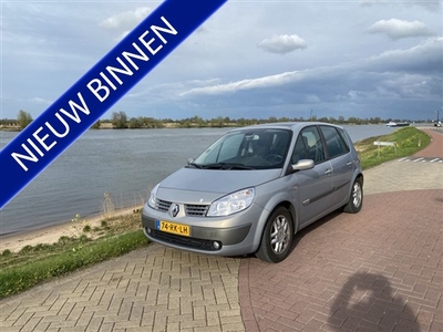 Renault Scénic 2.0-16V Privilege Luxe