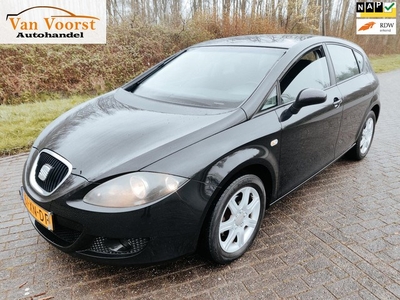 Seat Leon 1.6 Stylance AIRCO NETTE AUTO EN GOEDE AUTO