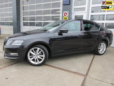 Skoda Octavia 1.0 TSI Style Business / Carplay / Leer / Navi