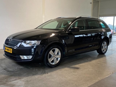 Skoda Octavia Combi 1.4 TSI 140PK Elegance Navi PDC Trekhaak