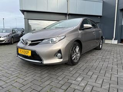 Toyota AURIS 1.3 VVT-i Dynamic Navigatie Camera Clima