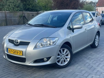 Toyota Auris 1.6-16V Luna Business