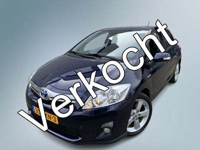 Toyota Auris 1.8 Full Hybrid Executive (bj 2011, automaat)