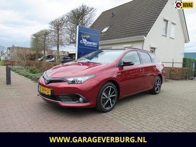 Toyota Auris Touring Sports 1.8 Hybrid Black Edition /