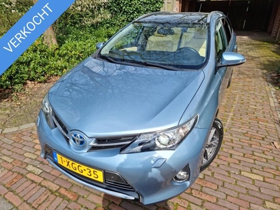 Toyota Auris Touring Sports 1.8 Hybrid Lease