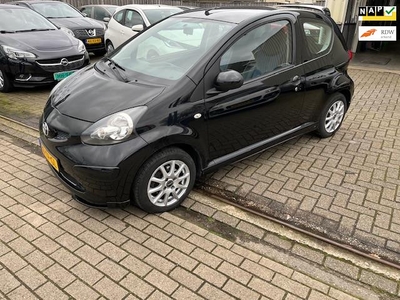 Toyota Aygo 1.0-12V +