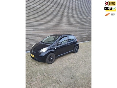 Toyota Aygo 1.0-12V + origineel NL auto