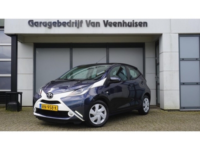 Toyota Aygo 1.0 VVT-i 69pk Automaat x-play 5Drs Airco