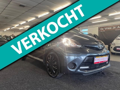 Toyota Aygo 1.0 VVT-i Access. 5-drs, parkeersensor, BT en