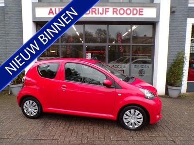 Toyota Aygo 1.0 VVT-i Comfort RED&BLEU ,AIRCO,NIEUWE