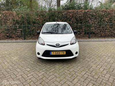 Toyota Aygo 1.0 VVT-i Now, NL, airco, elek. ramen, radio