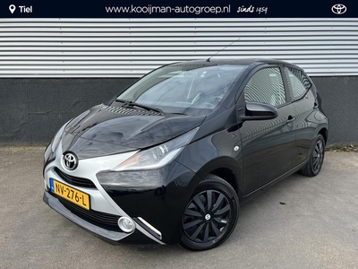 Toyota Aygo 1.0 VVT-i x-play Achteruitrijcamera, Airco