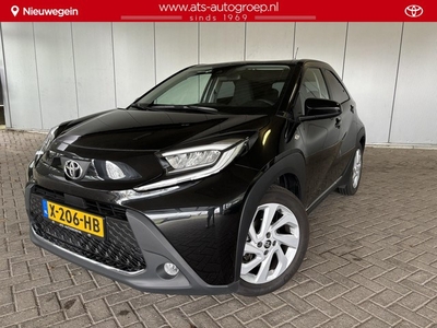 Toyota Aygo X 1.0 VVT-i MT first