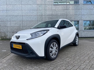 Toyota Aygo X 1.0 VVT-i S-CVT play