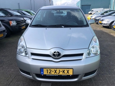 Toyota COROLLA VERSO 1.8 benzine 7 personen AIRCO