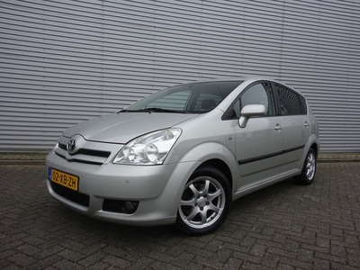 Toyota Corolla Verso 2.2 D-4D Dynamic Climate / Lm velgen /