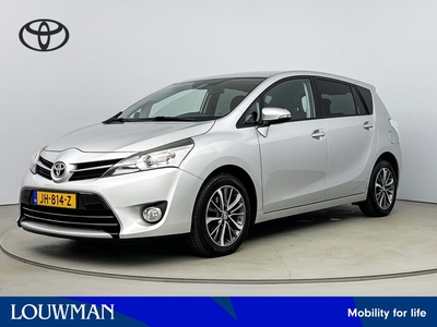 Toyota Verso 1.8 VVT-i Dynamic | Licht- Regensensor | Cruise Control | Navigatiesysteem | Elektrisch inklapbare spiegels |