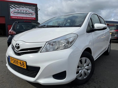 Toyota Yaris 1.0 VVT-i Now 5DRS 2013 nw. model.