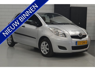 Toyota Yaris 1.0 VVTi Acces // AIRCO // 5-DEURS // //