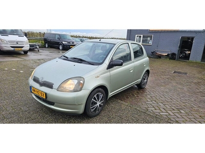 Toyota Yaris 1.3-16V VVT-i Luna AIRCO 5 deurs