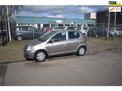 Toyota Yaris 1.3 VVT-i S-Line