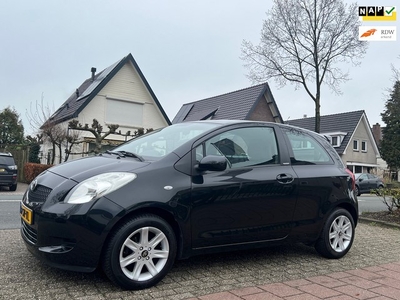 Toyota Yaris 1.3 VVTi 107.000 km NL-AUTO-NAP.