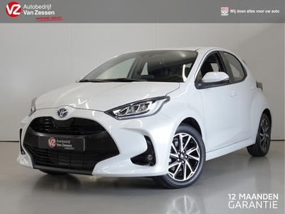 Toyota Yaris 1.5 Hybrid Dynamic Team D Keyless Camera