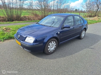 Volkswagen Bora 1.6 # Automaat