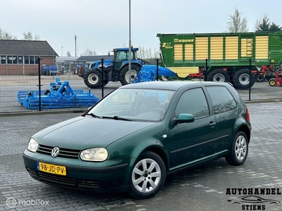 Volkswagen Golf 1.4-16V