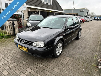 Volkswagen Golf 1.4-16V Trendline (bj 2001)