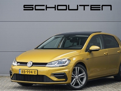 Volkswagen Golf 1.5 TSI Highline R-Line Pano ACC Trekhaak Stoelverw.