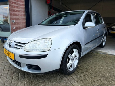 Volkswagen Golf 1.6 Comfortline