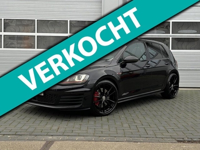 Volkswagen Golf 2.0 TSI GTI Performance / 300PK+ / PANO /