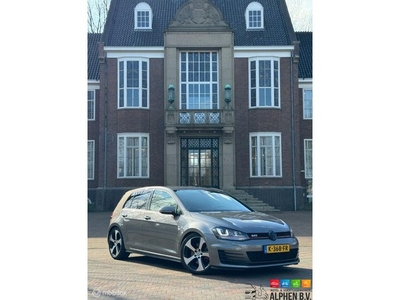 Volkswagen Golf 2.0 TSI GTI Performance - Virtueel Cockpit -