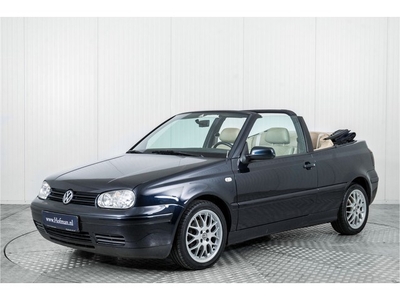 Volkswagen GOLF Cabriolet 2.0 Highline . (bj 2001)