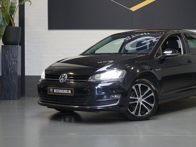 Volkswagen Golf VII 1.2 TSI AUTOMAAT-ALL SEASON-CLIMA-CRUISE-NAVIGATIE-PANORAMA-STOELVERWARMING-XENON