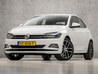 Volkswagen Polo 1.0 Sportline (APPLE CARPLAY, GROOT NAVI, LED ACHTERLICHTEN, SPORTSTOELEN, CRUISE, NIEUWE APK, NIEUWSTAAT)