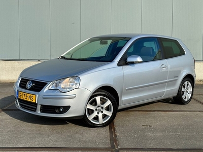 Volkswagen POLO 1.2-12V Stoelverwarming, Airco,CC,Nieuwe