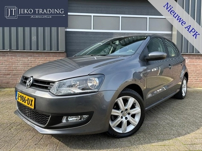 Volkswagen Polo 1.4-16V Highline Automaat / All-season