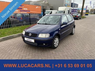 Volkswagen Polo 1.4 Trendline NIEUWE APK!