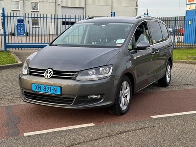 Volkswagen Sharan 2.0 TDI Highline 6p. DSG NAVI XENON LEDER