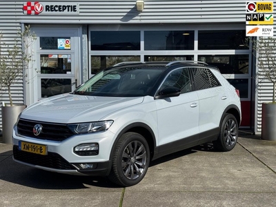 Volkswagen T-Roc 1.0 TSI Style / A.Cam / Navi / 2-Tone /