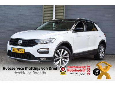 Volkswagen T-Roc 1.0 TSI Style, Navigatie, App-Connect, Parkeersensoren voor en achter, Camera.