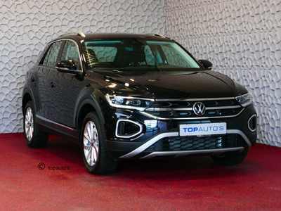 Volkswagen T-Roc 1.5 TSI 150PK STYLE PLUS ALCANTARA IQ. ADAP.CRUISE VIR.COCKPIT STOEL VERW. 17''LMV 03/2023 70 BIJNA NIEUWE VOLKSWAGEN'S UIT VOORRAAD LEVERBAAR