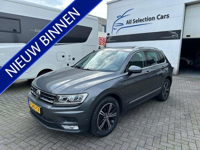 Volkswagen Tiguan 1.4 TSI ACT HIGHLINE - LEDER NAVIGATIE - 360CAMERA - PANORAMADAK - LED XENON - NIEUW MODEL !! TOPSTAAT !!