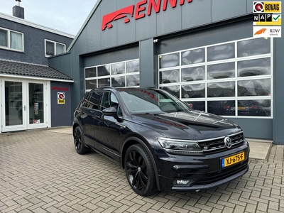 Volkswagen Tiguan 1.5 TSI ACT Highline Business R Black edition / Pano / Dynaudio / Camera / Virtual / Full option.